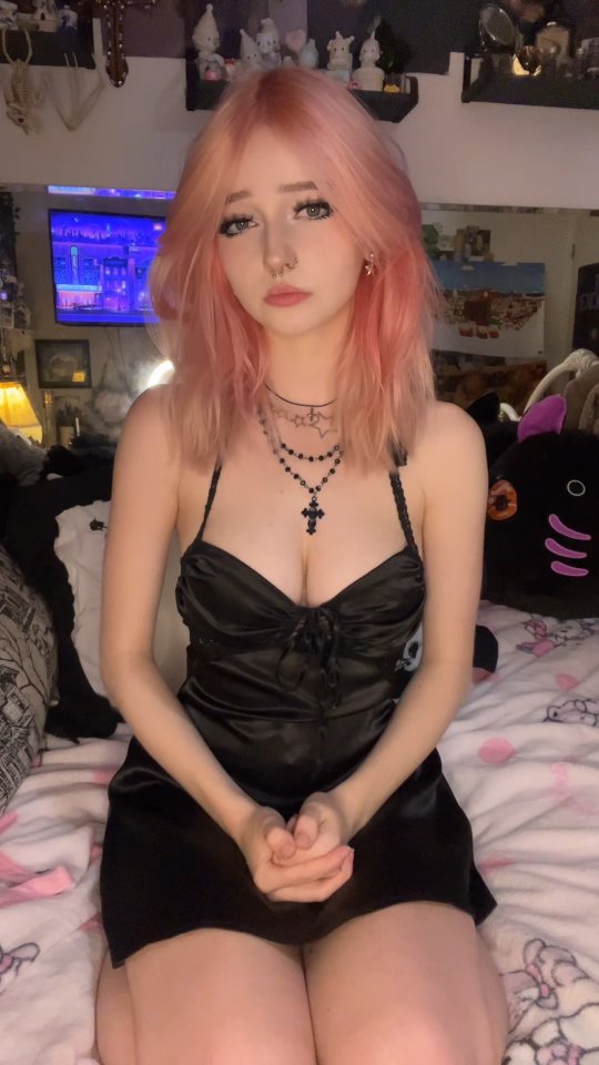 Redhead nude leaked video