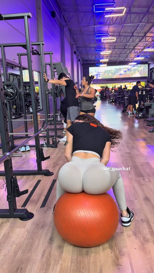 louisakhovanski onlyfans nude video