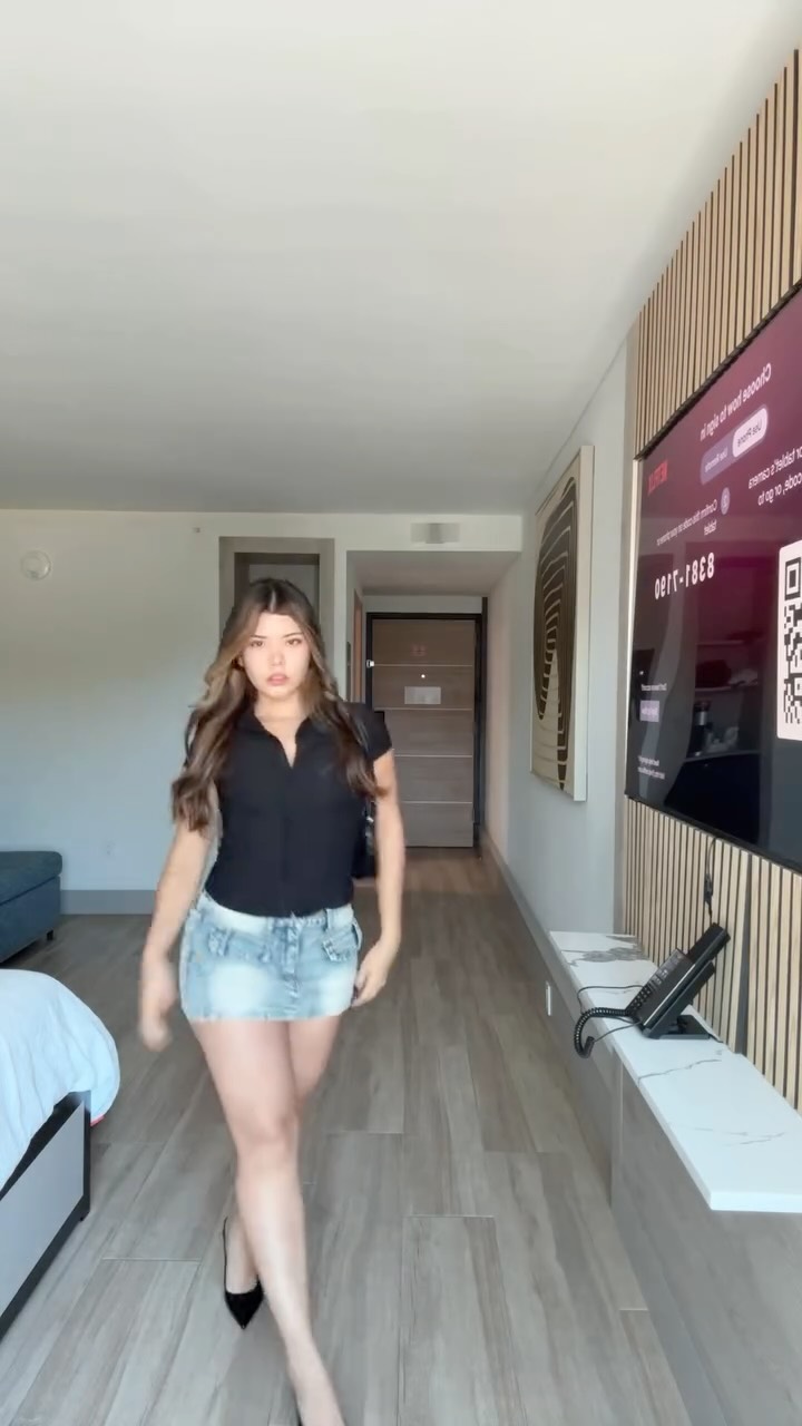 Latina nude leaked video
