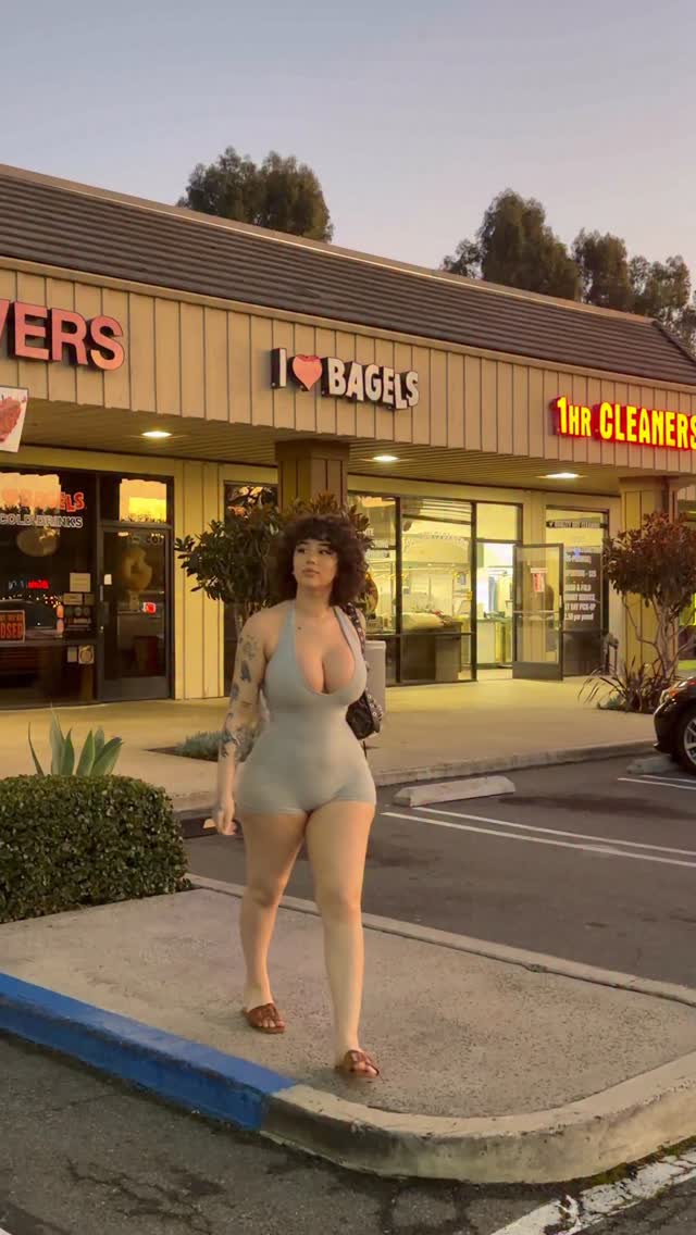 Teen 18+ nude leaked video