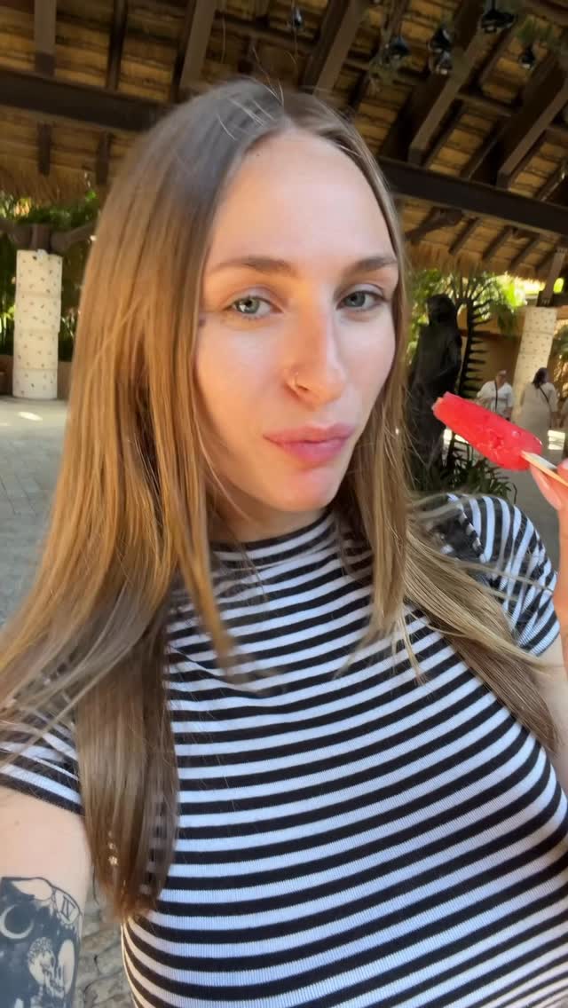 lindseypelas nudes nude video