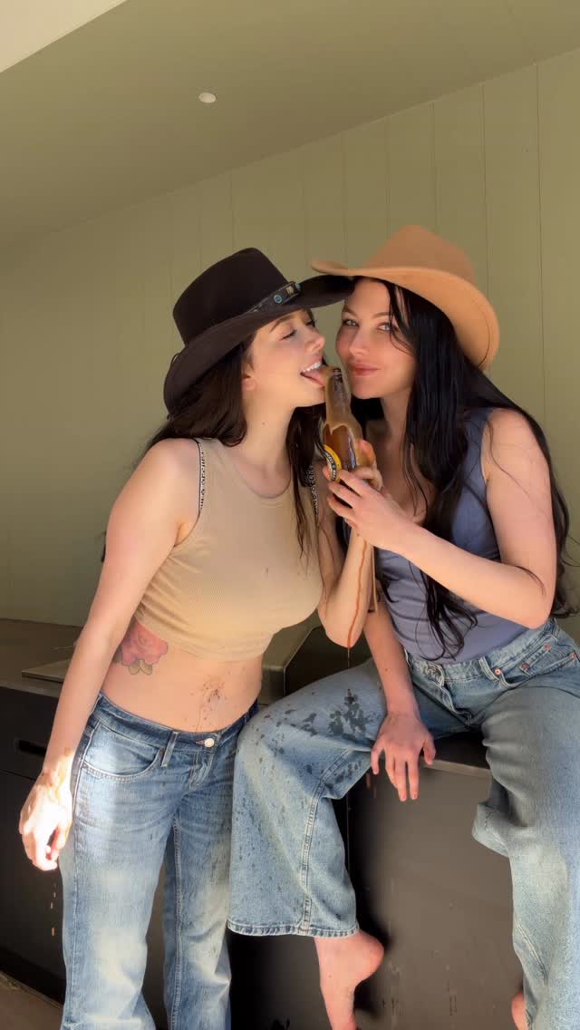 Curvy nude leaked video