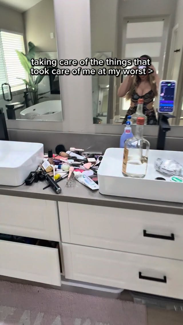 Redhead nude leaked video