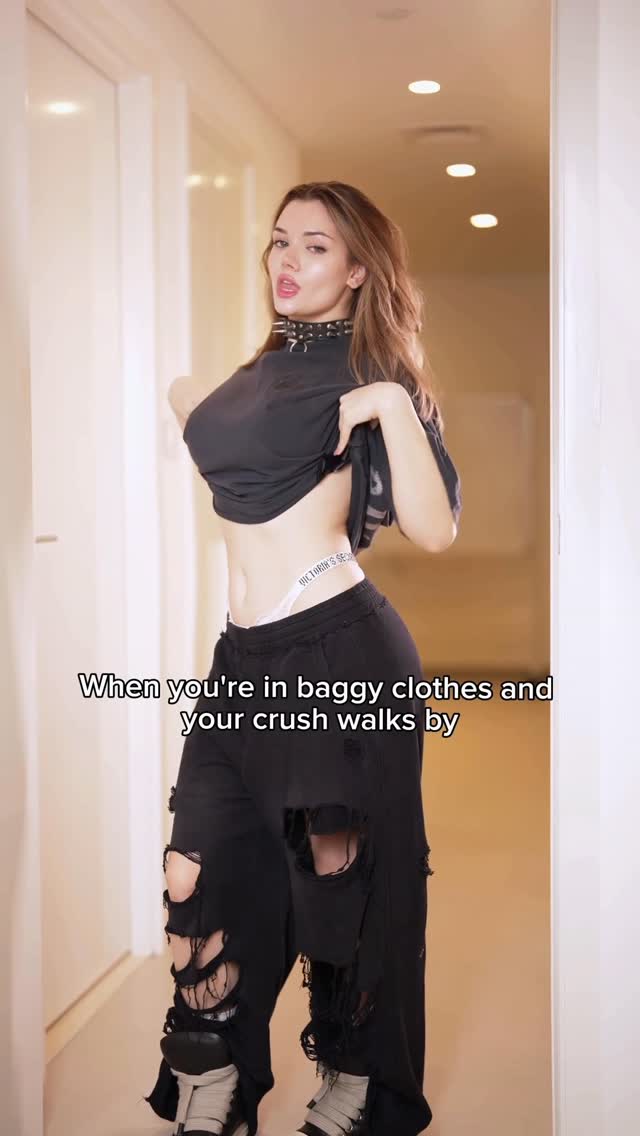 Petite nude leaked video