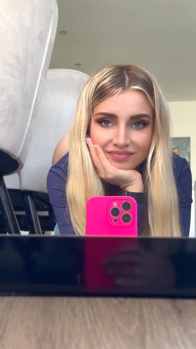 mini.loonaa nudes nude video