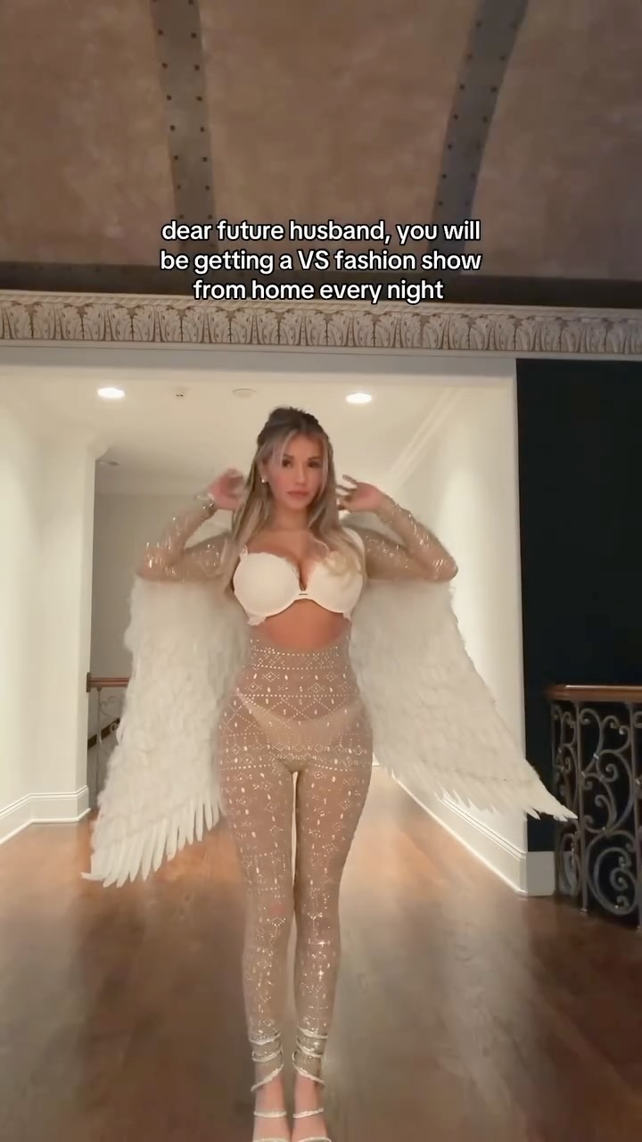 Ebony nude leaked video