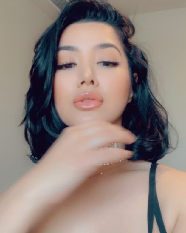 Latina nude leaked video