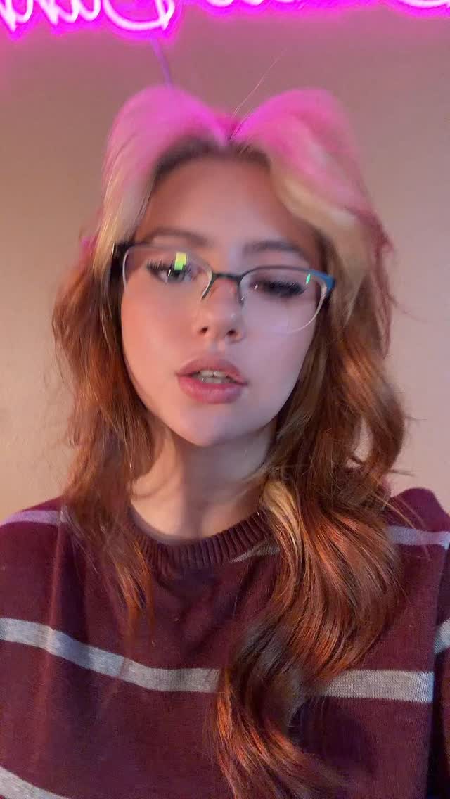 Redhead nude leaked video