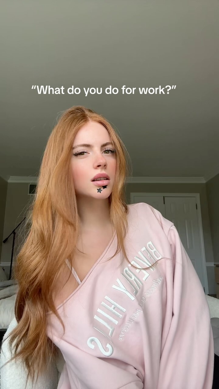 elliesgotcake leaked nude video