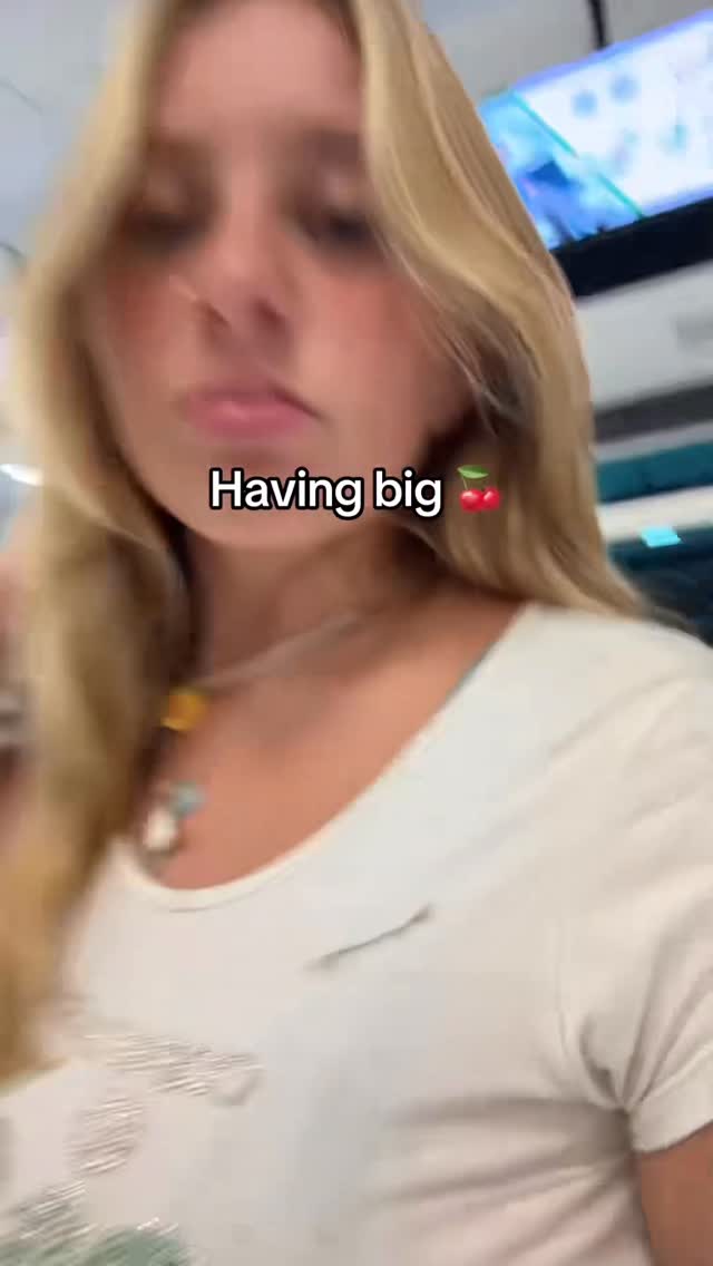 OnlyFans nude leaked video