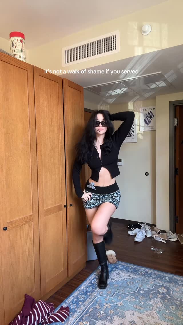 Brunette nude leaked video
