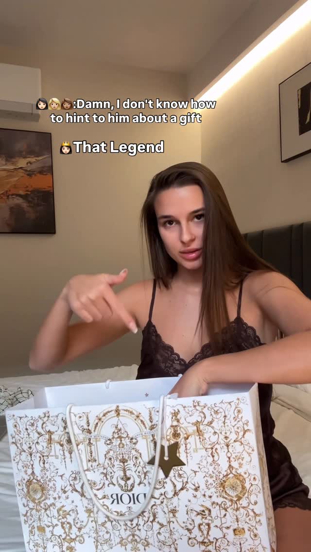 Natural Tits nude leaked video