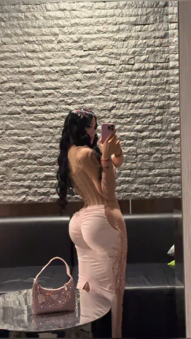 OnlyFans nude leaked video