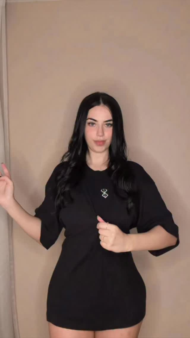 Curvy nude leaked video