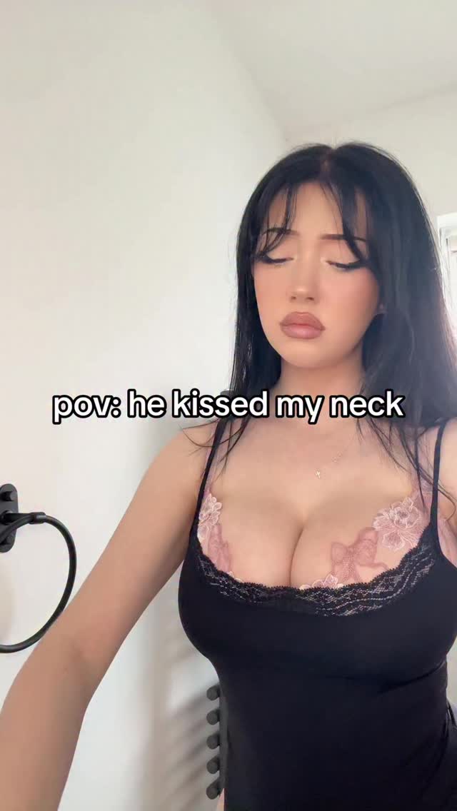 Curvy nude leaked video
