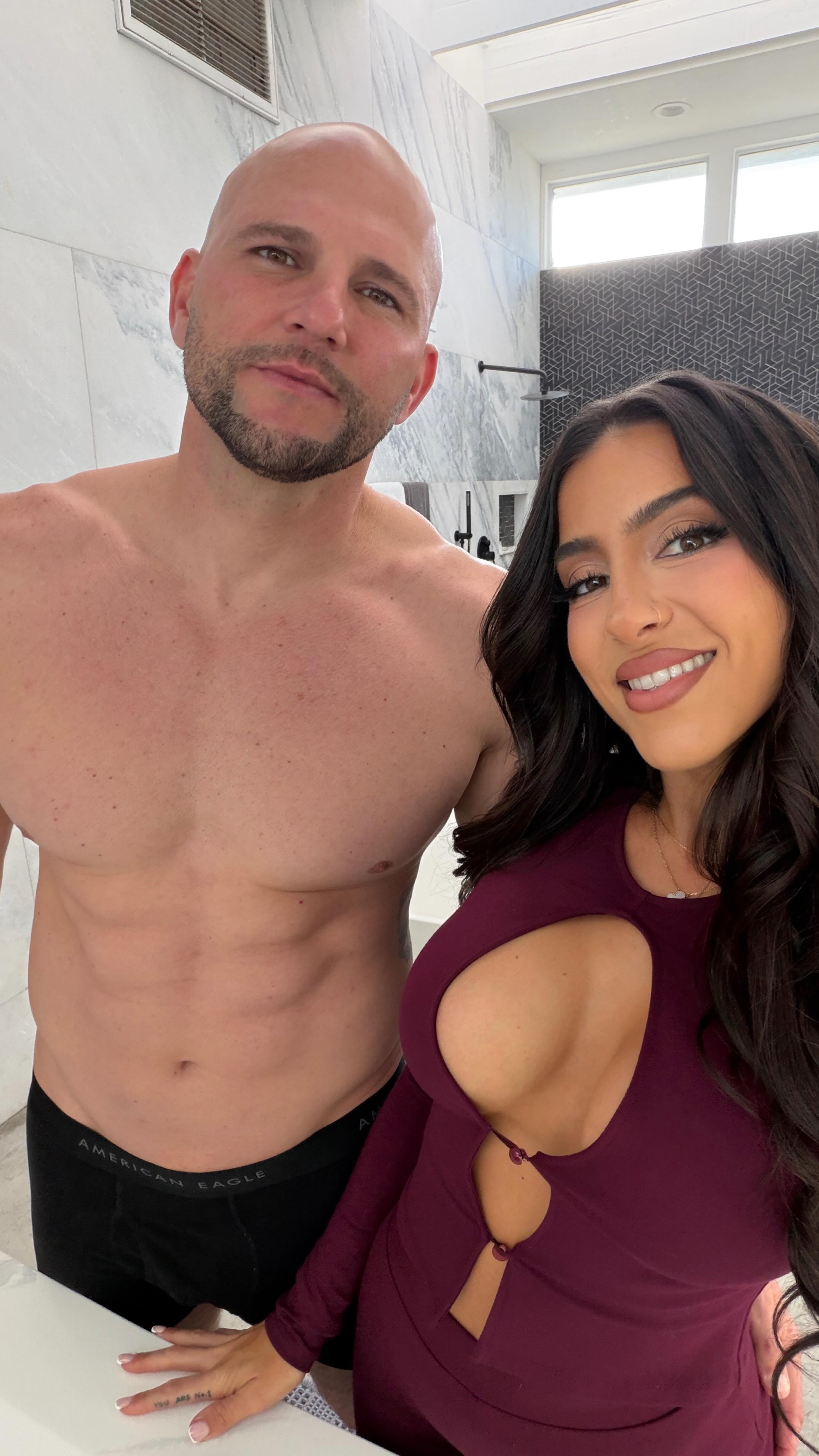 Natural Tits nude leaked video