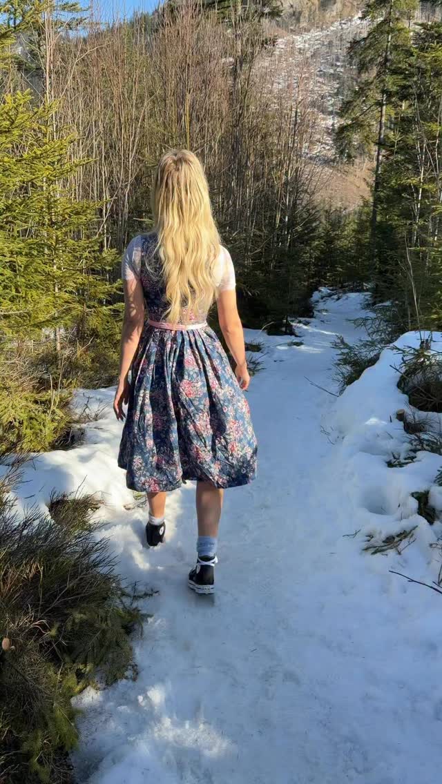 Natural Tits nude leaked video