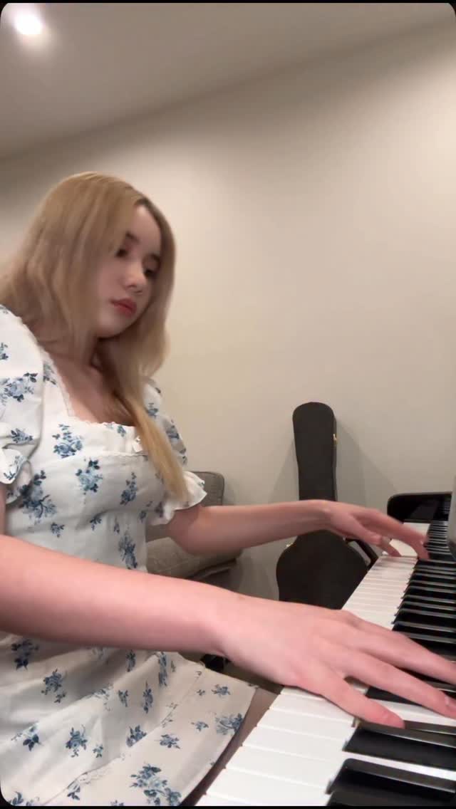 MILF nude leaked video