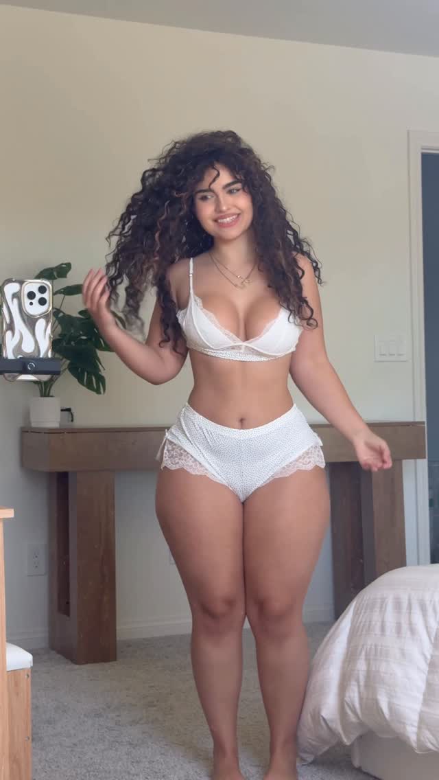 Teen 18+ nude leaked video