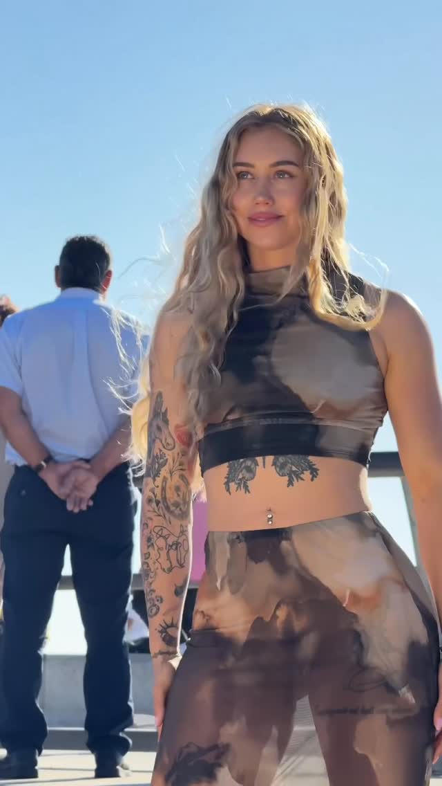 Natural Tits nude leaked video