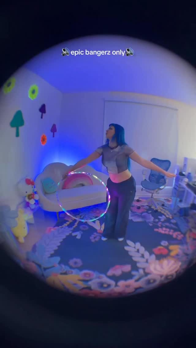 Brunette nude leaked video