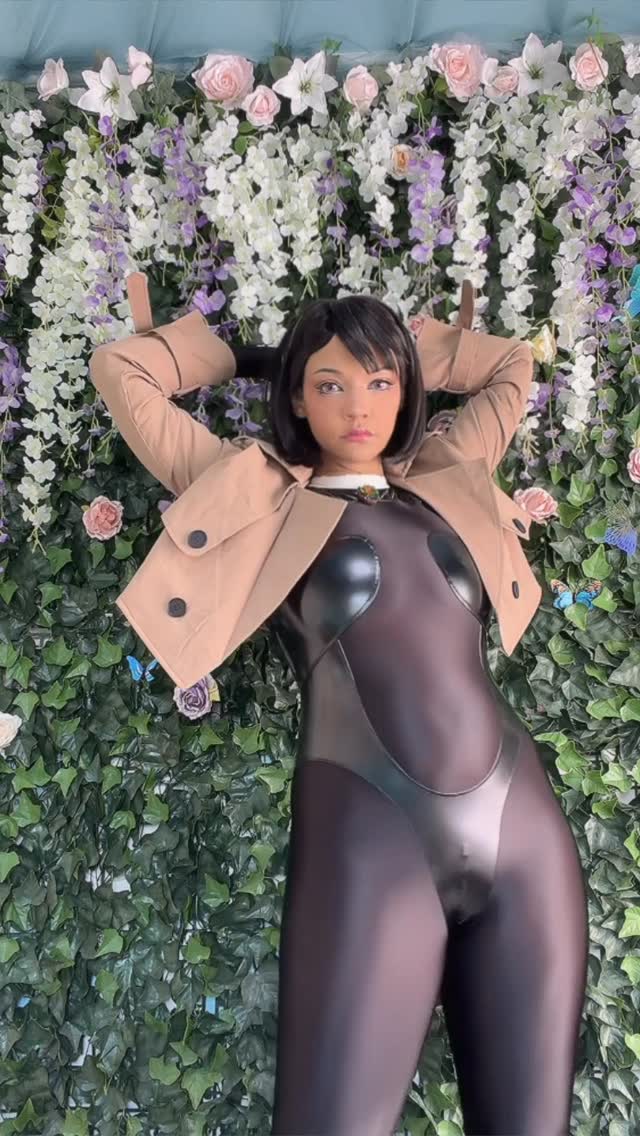 Brunette nude leaked video