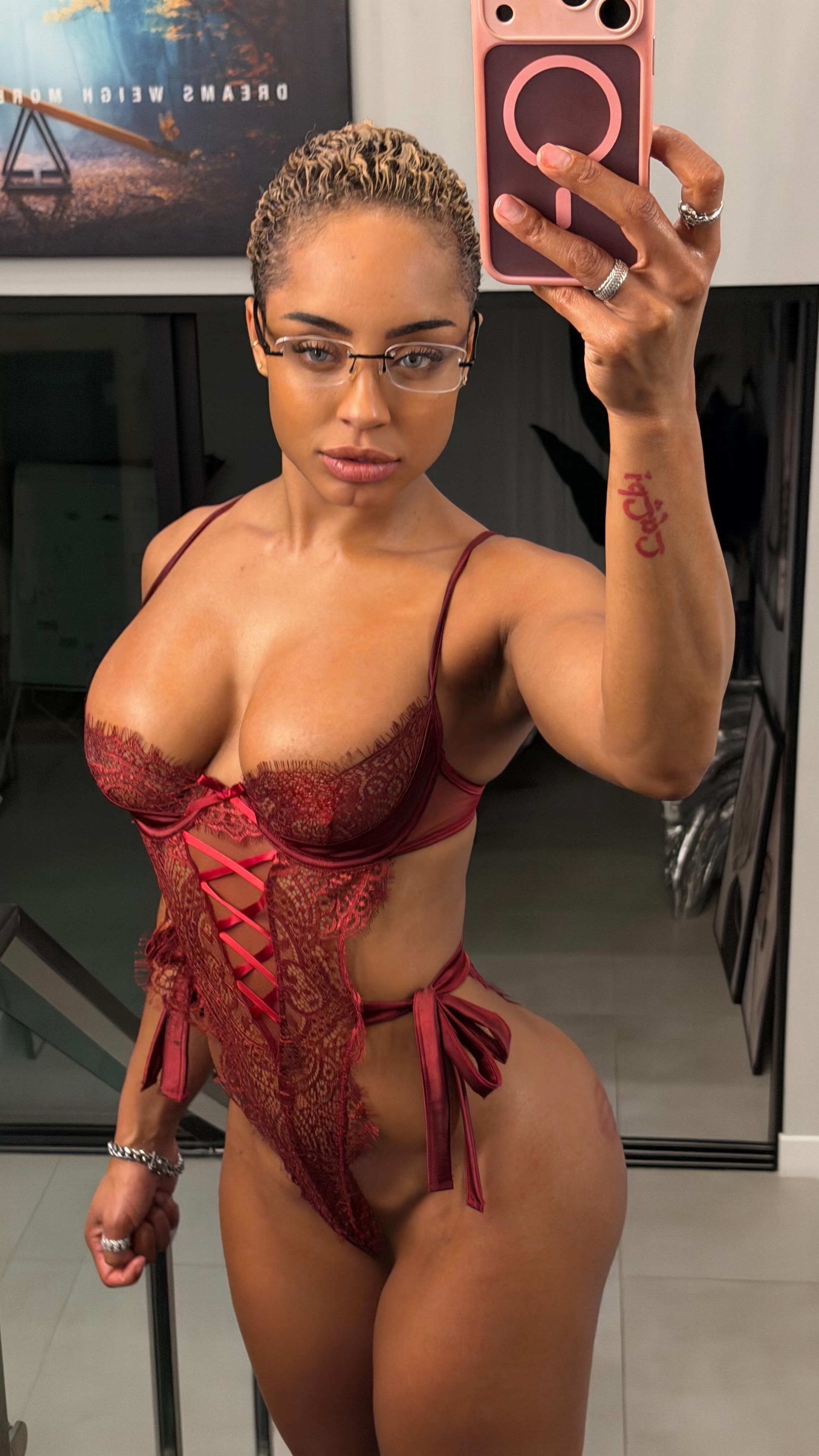 Ebony nude leaked video