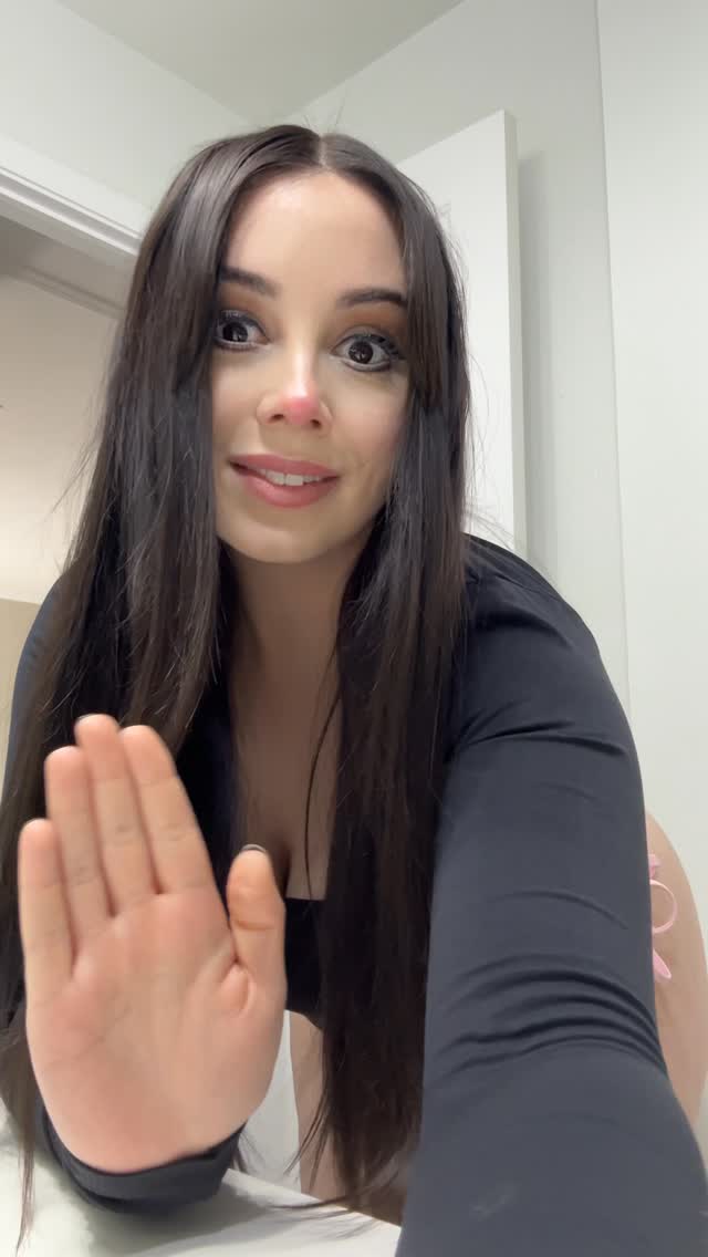 Latina nude leaked video