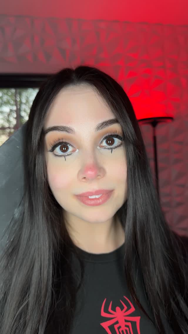 Teen 18+ nude leaked video