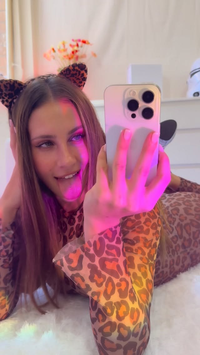 Petite nude leaked video