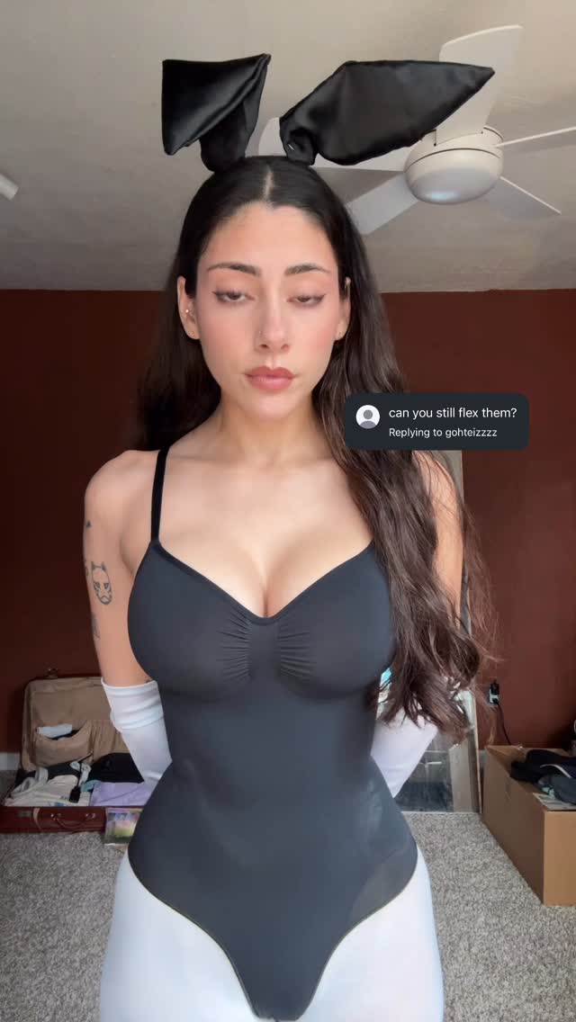 Cosplay nude leaked video