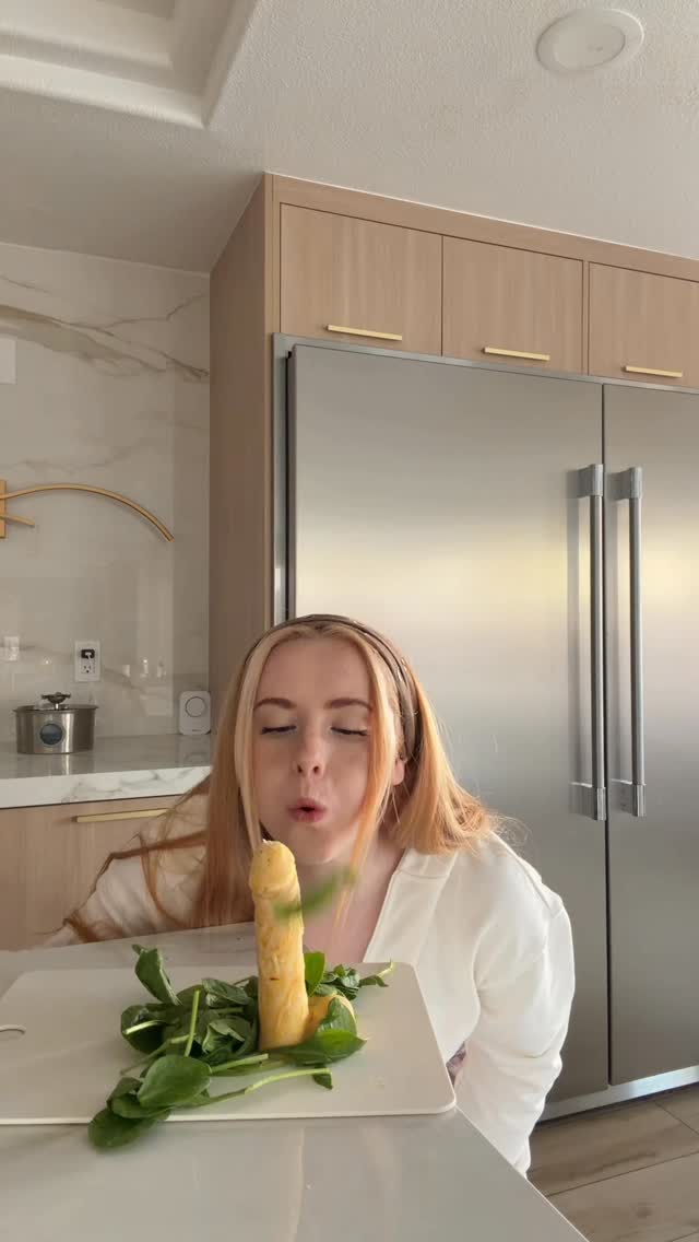 lindseypelas naked nude video