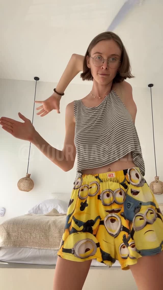 Brunette nude leaked video
